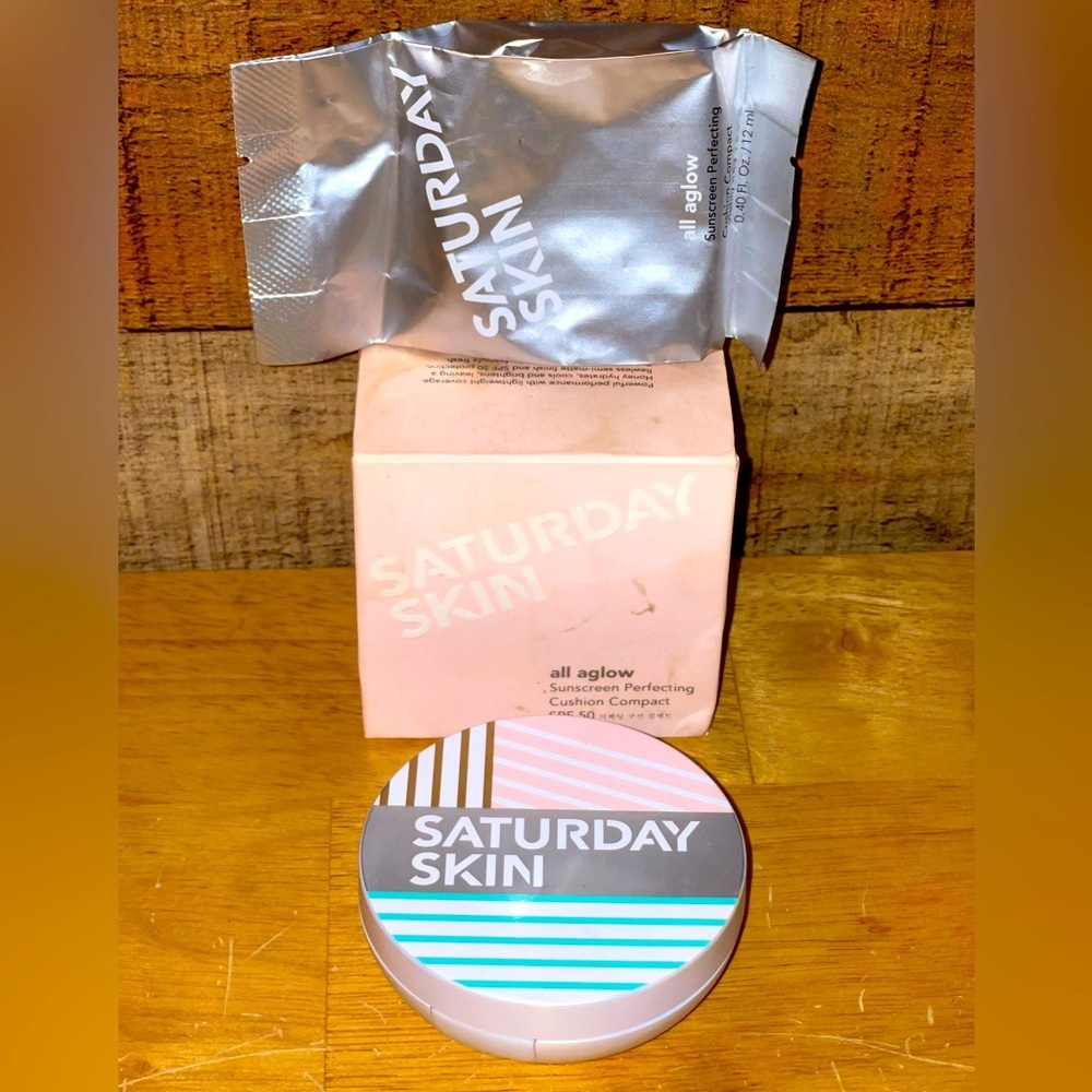 Saturday Skin All Aglow Sunscreen Perfecting Cushion Compact SPF 50 & Refill